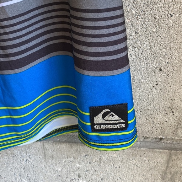 Quiksilver Bright Stripe Boardshort - Picture 2 of 10